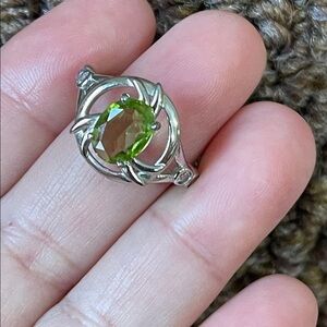 NWT Elegant 925 Silver Ring with Natural Peridot 9X7mm Gemstone CZ accents S7